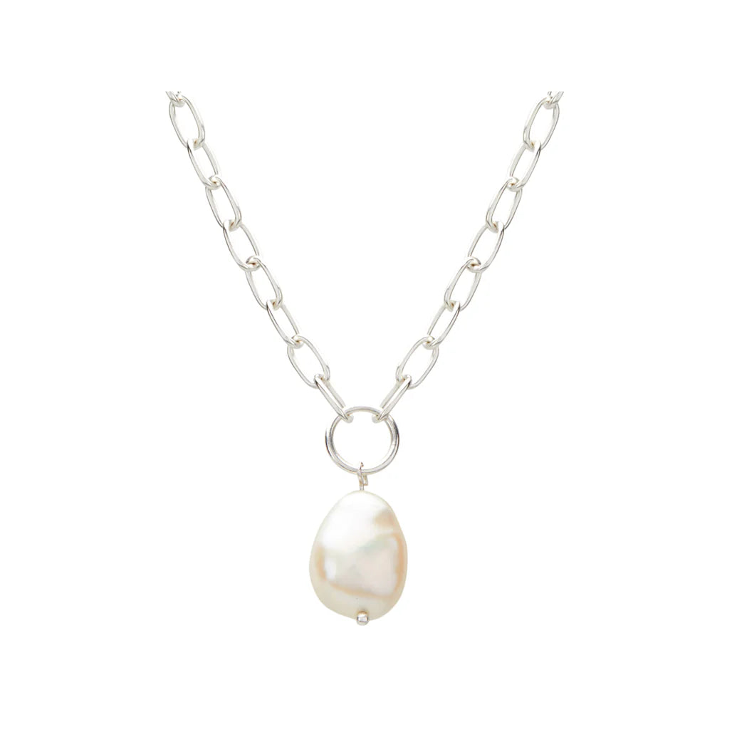 Aphrodite Pearl Drops Necklace