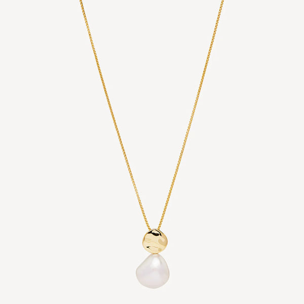 Renaissance Pearl Necklace