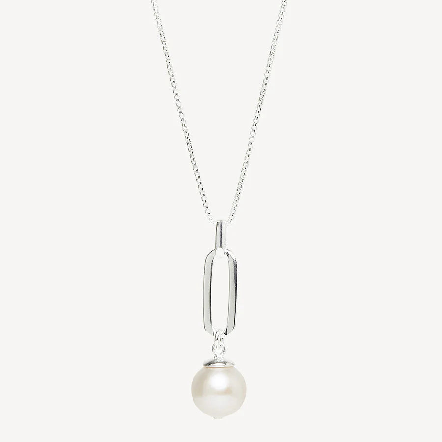 The Enchantress Pearl Pendant Necklace