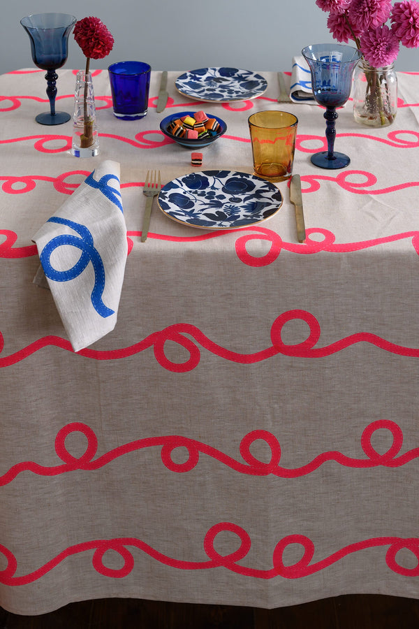 Stitches Neon pink Large 350cm x 145cm